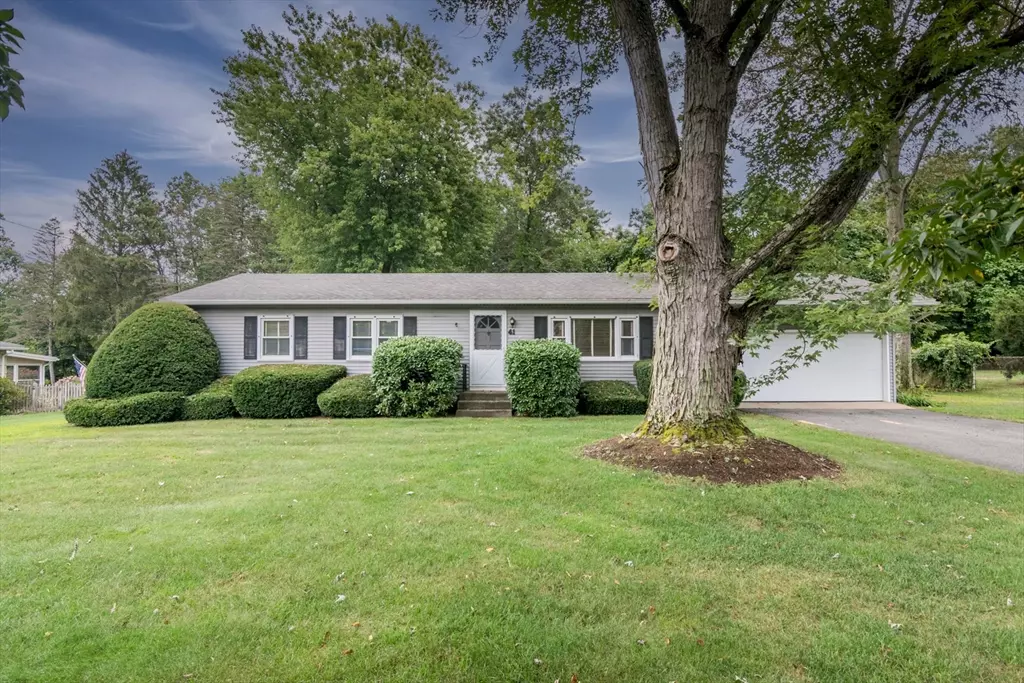 Longmeadow, MA 01106,41 Oak Rd