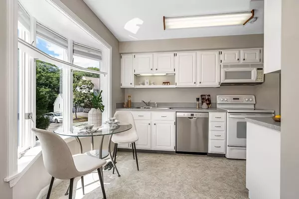 Peabody, MA 01960,2401 Pheasant Creek Lane #2401