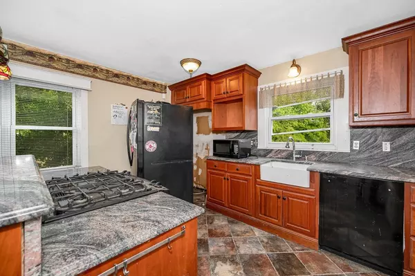 Haverhill, MA 01830,15 Talmuth Ave