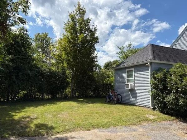 Oxford, MA 01537,680 Main St