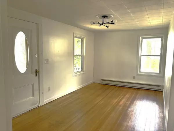 Oxford, MA 01537,680 Main St