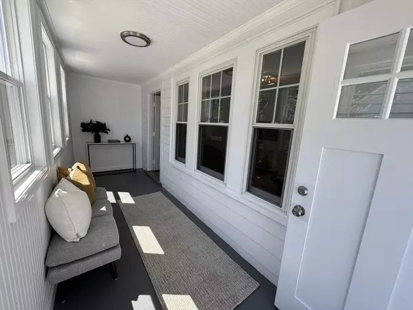 Boston, MA 02132,331 Vermont St #1