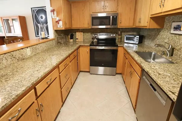 Plymouth, MA 02360,112 Cliffside Dr #112