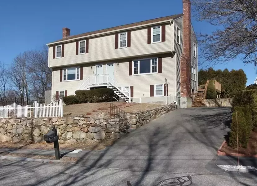 3 Saint John Ln #3, Milford, MA 01757