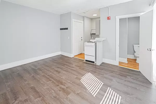 Worcester, MA 01610,24 Charlton Street #1