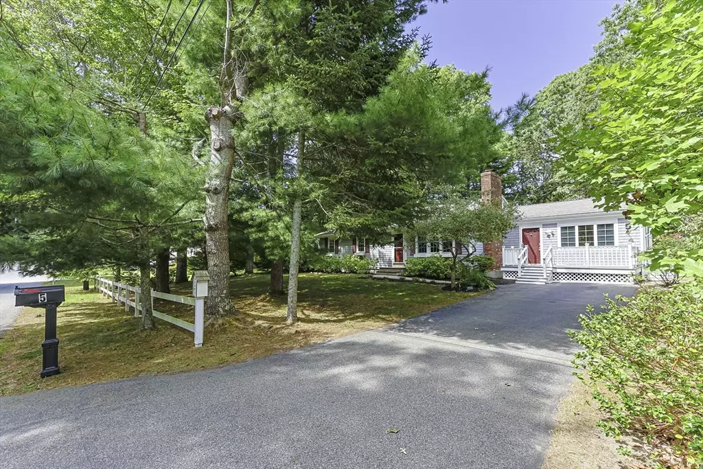 Bourne, MA 02532,5 Carl Gardner Rd