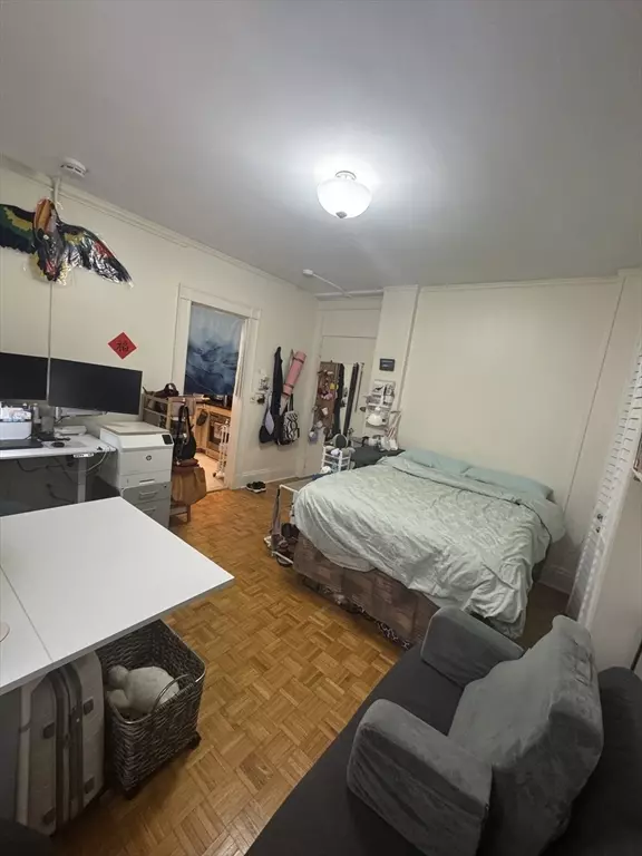 Boston, MA 02108,21 Beacon St #5D