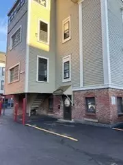 Worcester, MA 01609,83 Elm Street #1