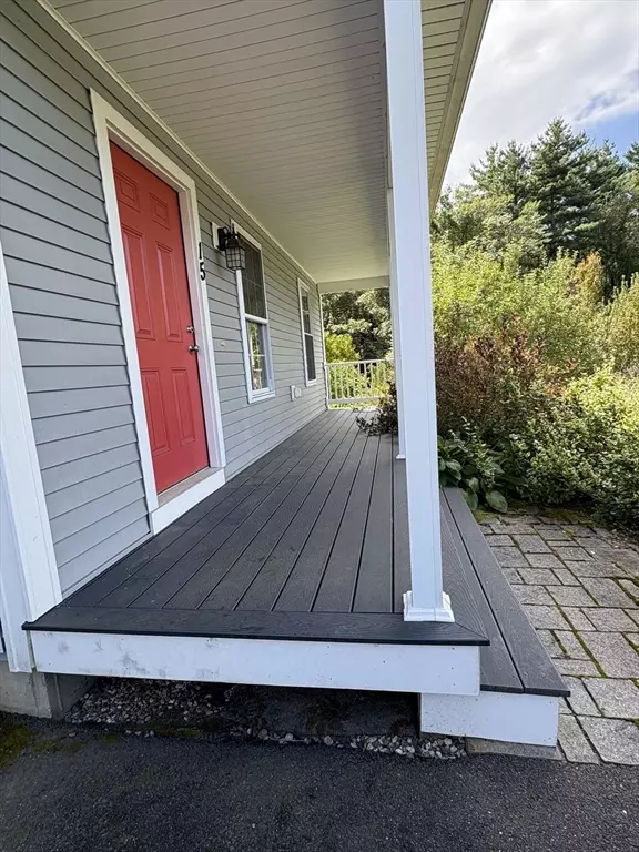 Easthampton, MA 01027,15 River Valley Way