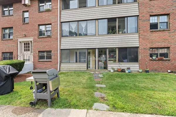 Wakefield, MA 01880,68 Preston Street #5F