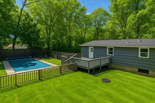 Sturbridge, MA 01518,344 Leadmine Rd
