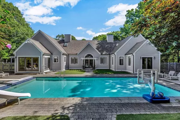 Mashpee, MA 02649,100 The Paddock Cir