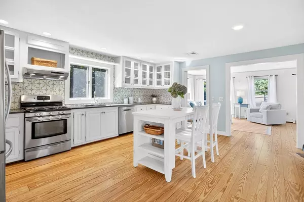 Eastham, MA 02642,80 Log Cabin Rd