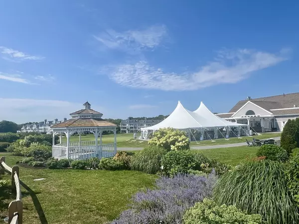 Plymouth, MA 02360,619 White Cliff Dr #619