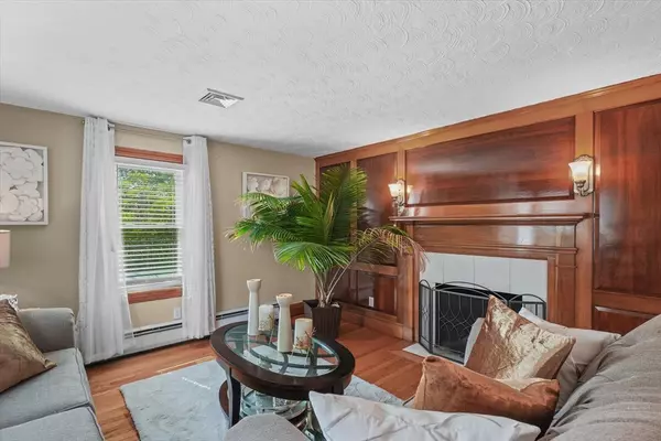 Methuen, MA 01844,5 Woodland Cir