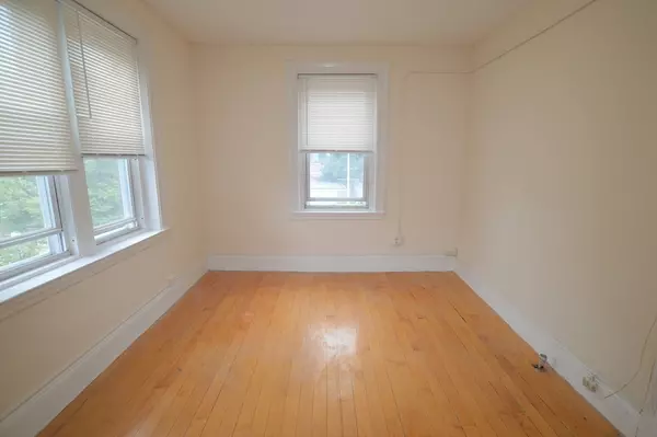 Salem, MA 01970,15 Lynde St #22