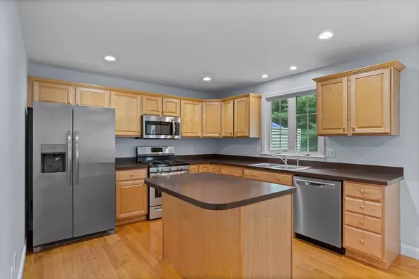 Ayer, MA 01423,184 W Main Street #B2