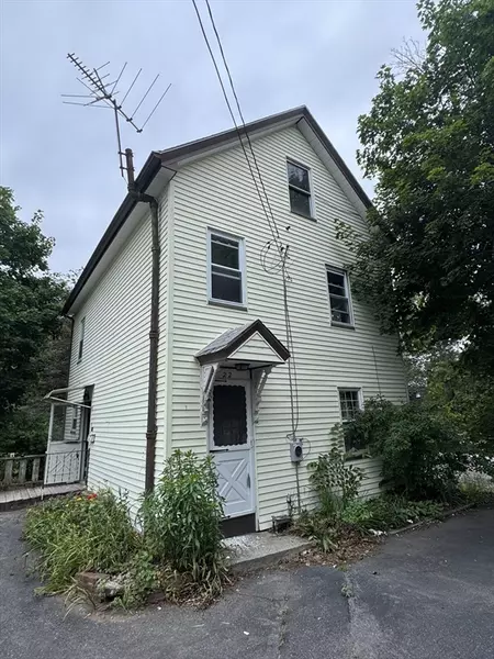 22 Belknap Ct, Concord, MA 01742