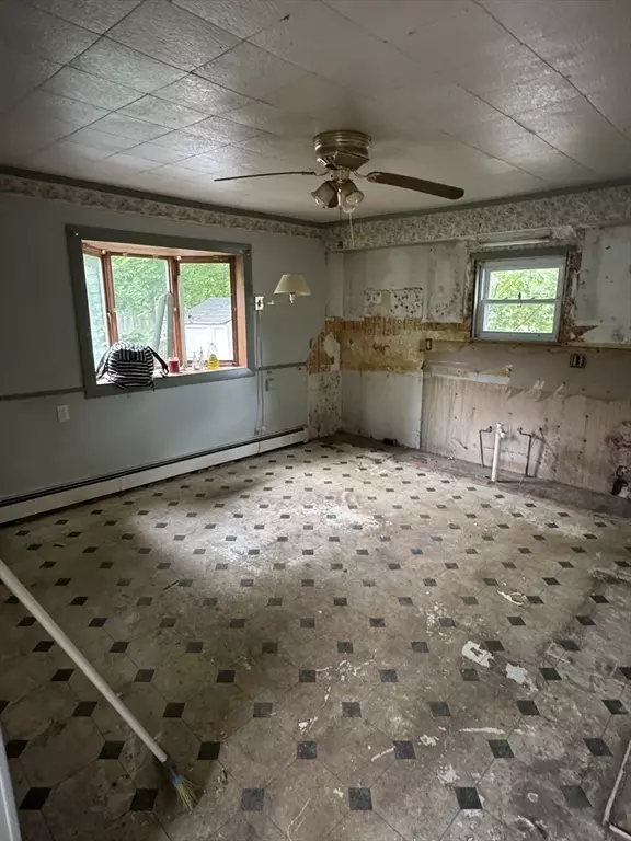 Concord, MA 01742,22 Belknap Ct