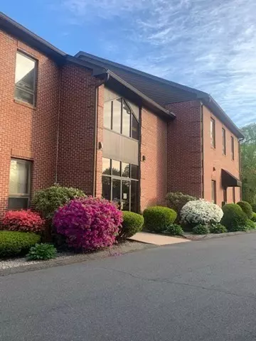 West Springfield, MA 01089,1233 Westfield Street