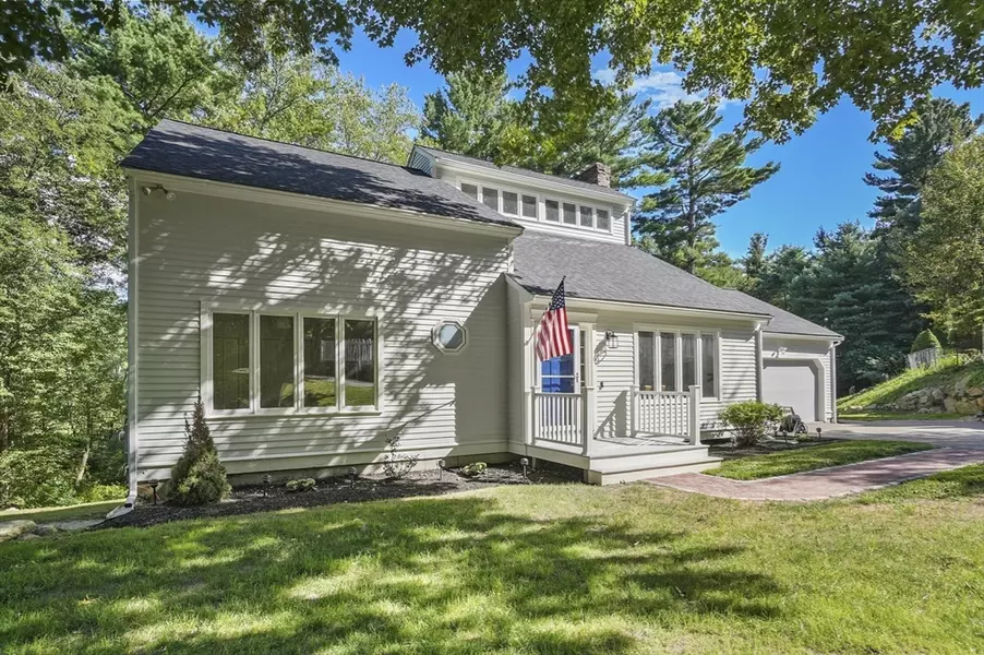 6 Barrows Road, Mendon, MA 01756