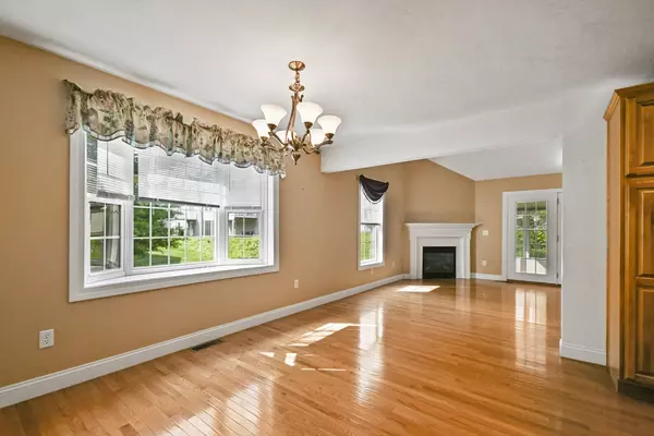 West Boylston, MA 01583,7 Angell Brook Drive #7