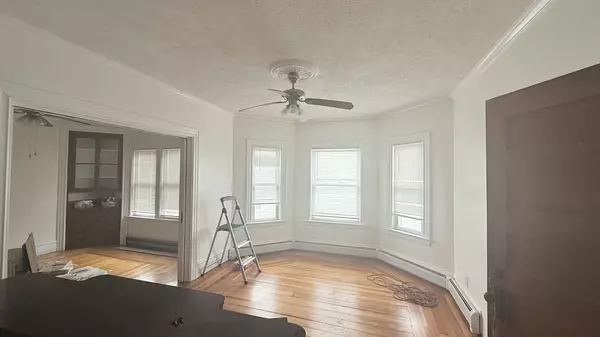 Fall River, MA 02721,37 Berkley St #2