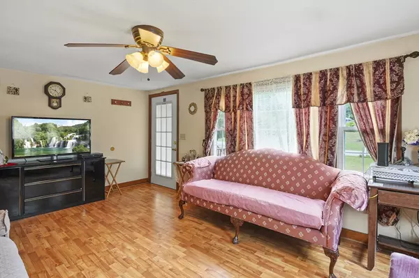 Thompson, CT 06255,31 Rawson Avenue