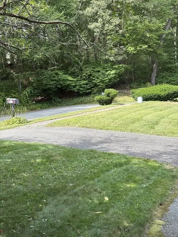 Milford, MA 01757,13 Sidney Rd