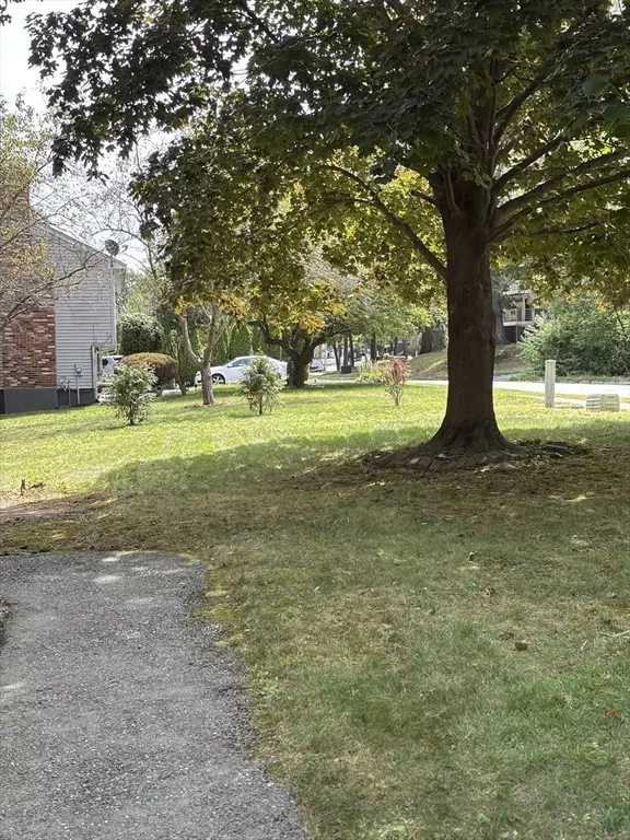 Milford, MA 01757,13 Sidney Rd