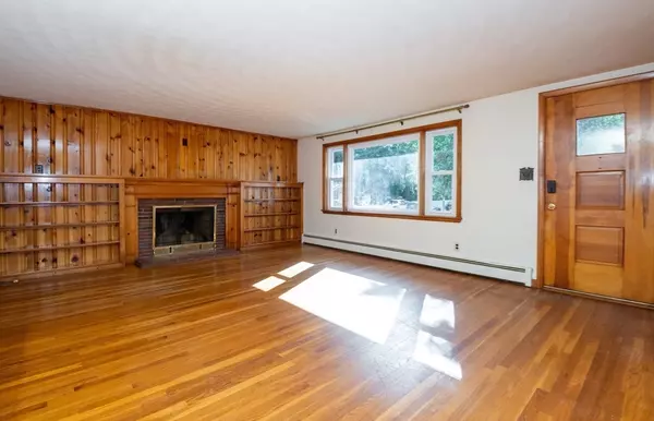 Beverly, MA 01915,26 Budleigh Ave