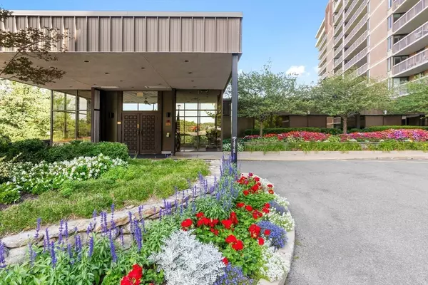 Middleton, MA 01949,40 Village Rd #1601