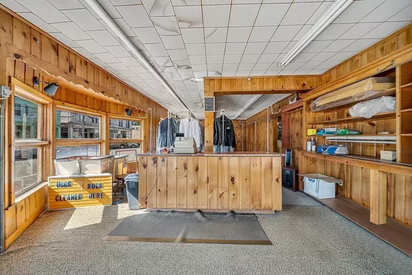 East Bridgewater, MA 02333,5 W Union St