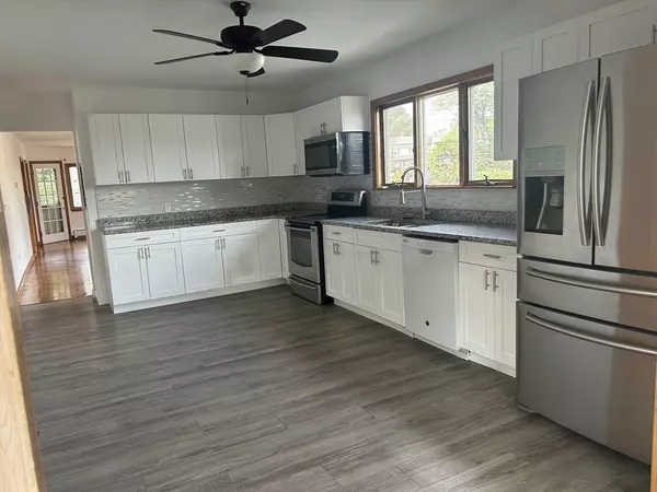 Watertown, MA 02472,8 Porter St #2