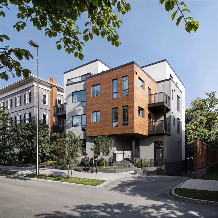 Somerville, MA 02145,595 Broadway #302