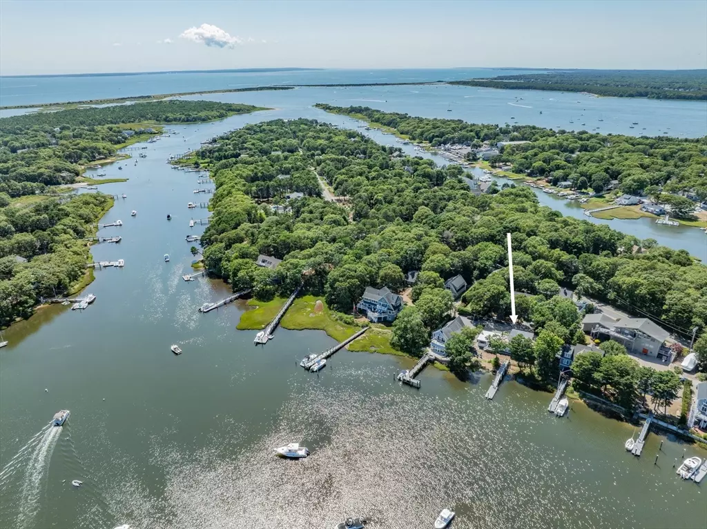 Mashpee, MA 02649,18 Great River Rd