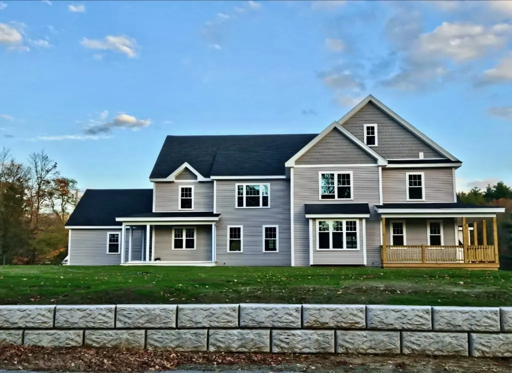 Acton, MA 01720,92 Willow Street #3