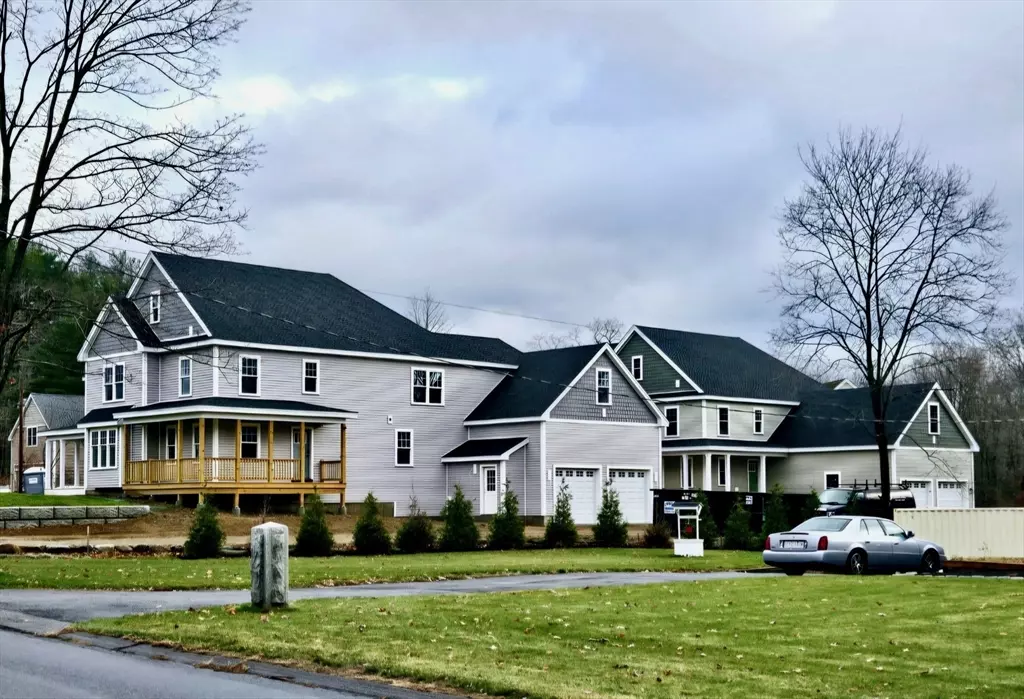 Acton, MA 01720,92 Willow Street #3