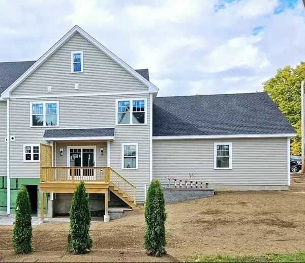 Acton, MA 01720,92 Willow Street #3