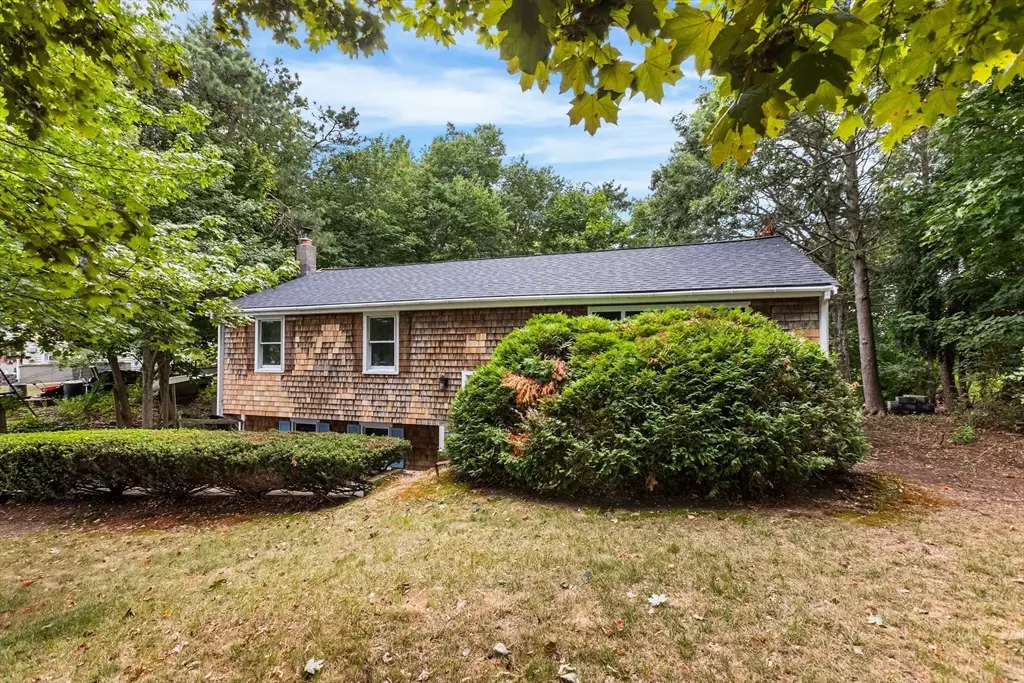 Plymouth, MA 02360,61 Palmer Rd