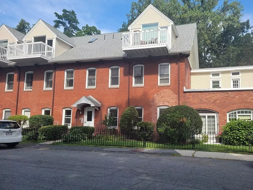 Northampton, MA 01060,53 Clark Ave #1