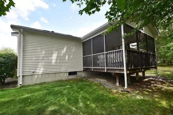 Middleboro, MA 02346,1606 Fox Run