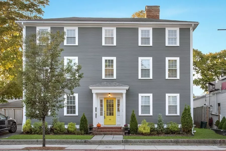 98 Bridge St #2, Salem, MA 01970
