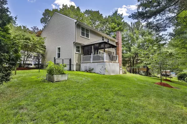 Nashua, NH 03063,22 Cathedral Cir