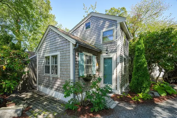Provincetown, MA 02657,262-A Bradford St #2