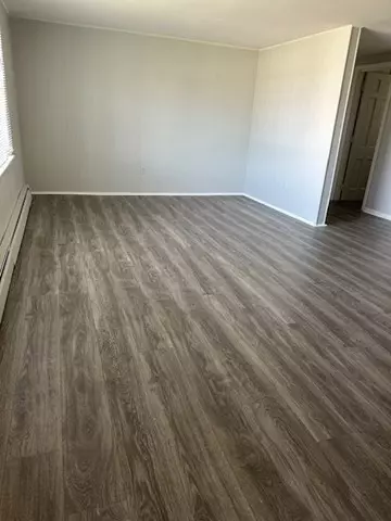 Dennis, MA 02639,435A Main Street #1