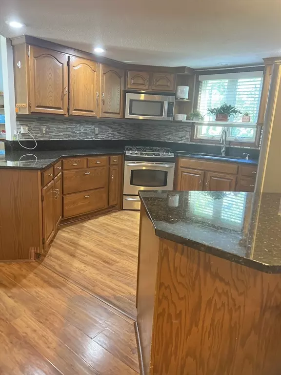 Westfield, MA 01085,929 Shaker Rd #18