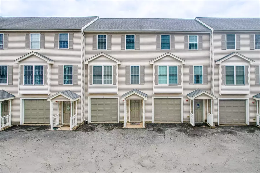 42 Rogers St #1, Tewksbury, MA 01876