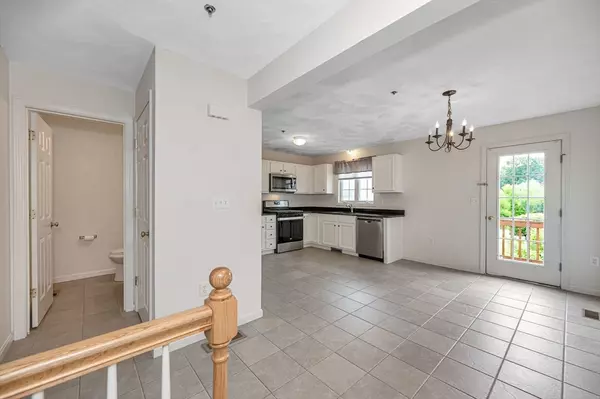 Tewksbury, MA 01876,42 Rogers St #1