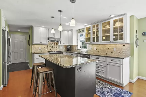 Northborough, MA 01532,27 Jethro Peters Lane